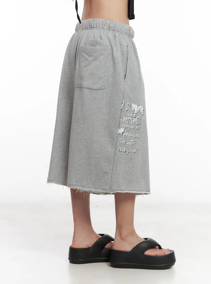 graphic-relaxed-fit-bermuda-sweatshorts-cl521