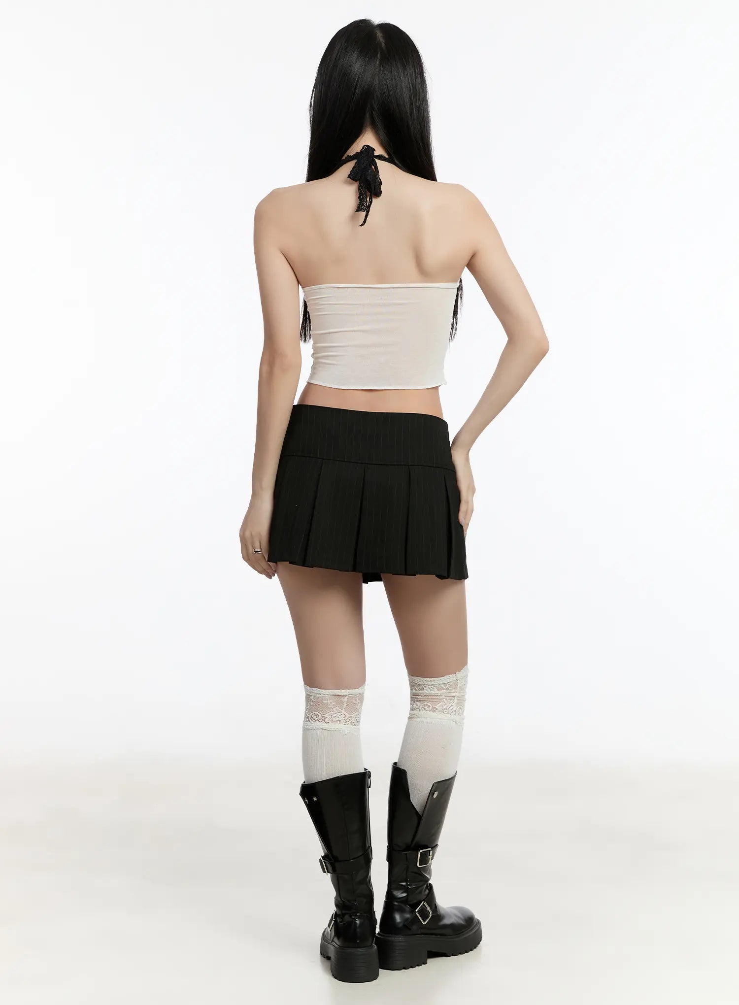 lace-lettering-v-neck-crop-top-cm511