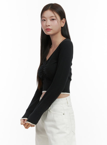 slim-fit-v-neck-crop-knit-top-oo416