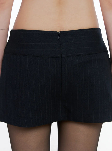 low-rise-striped-mini-skirt-cs512