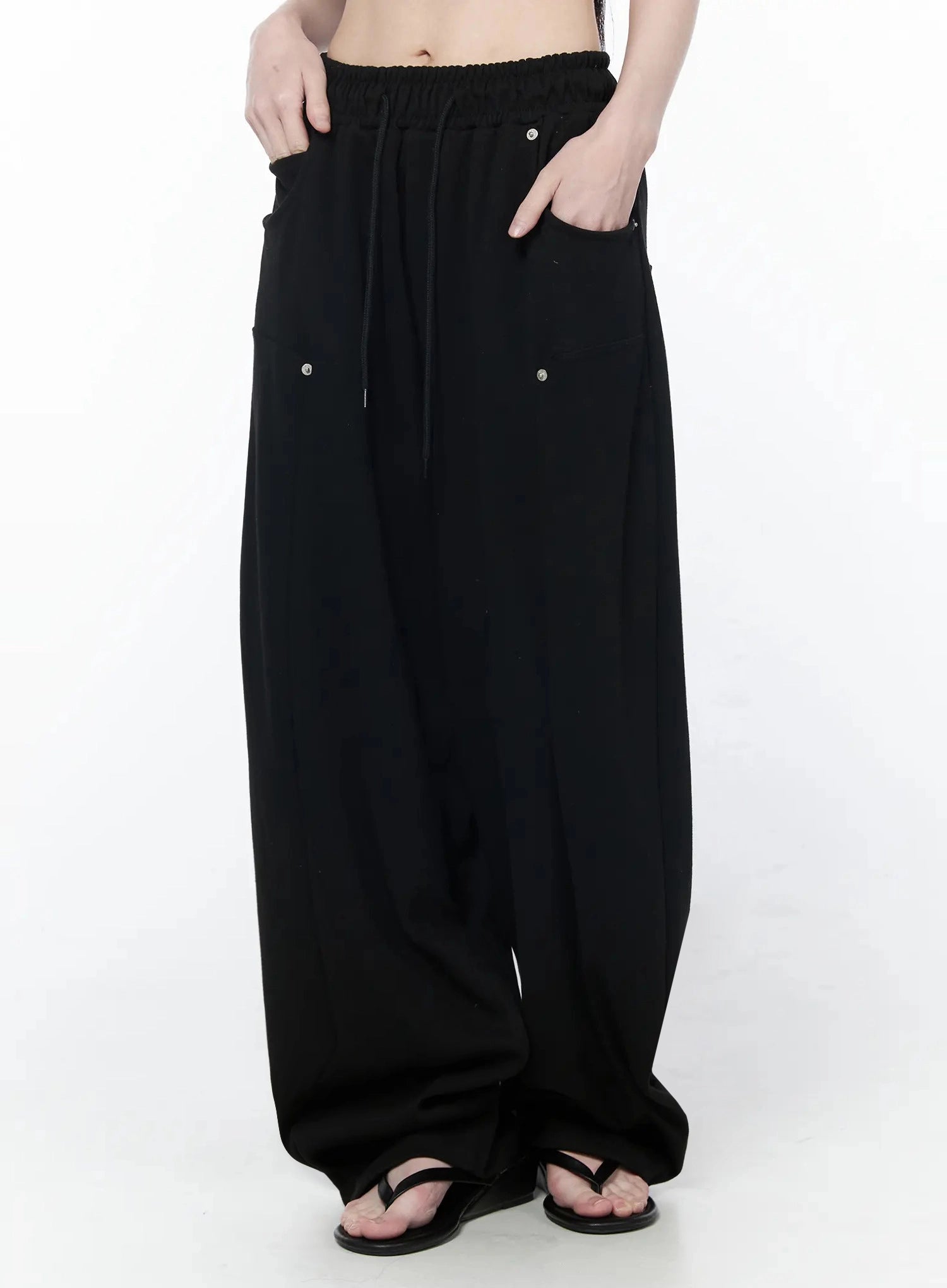 balloon-fit-sweatpants-iu512