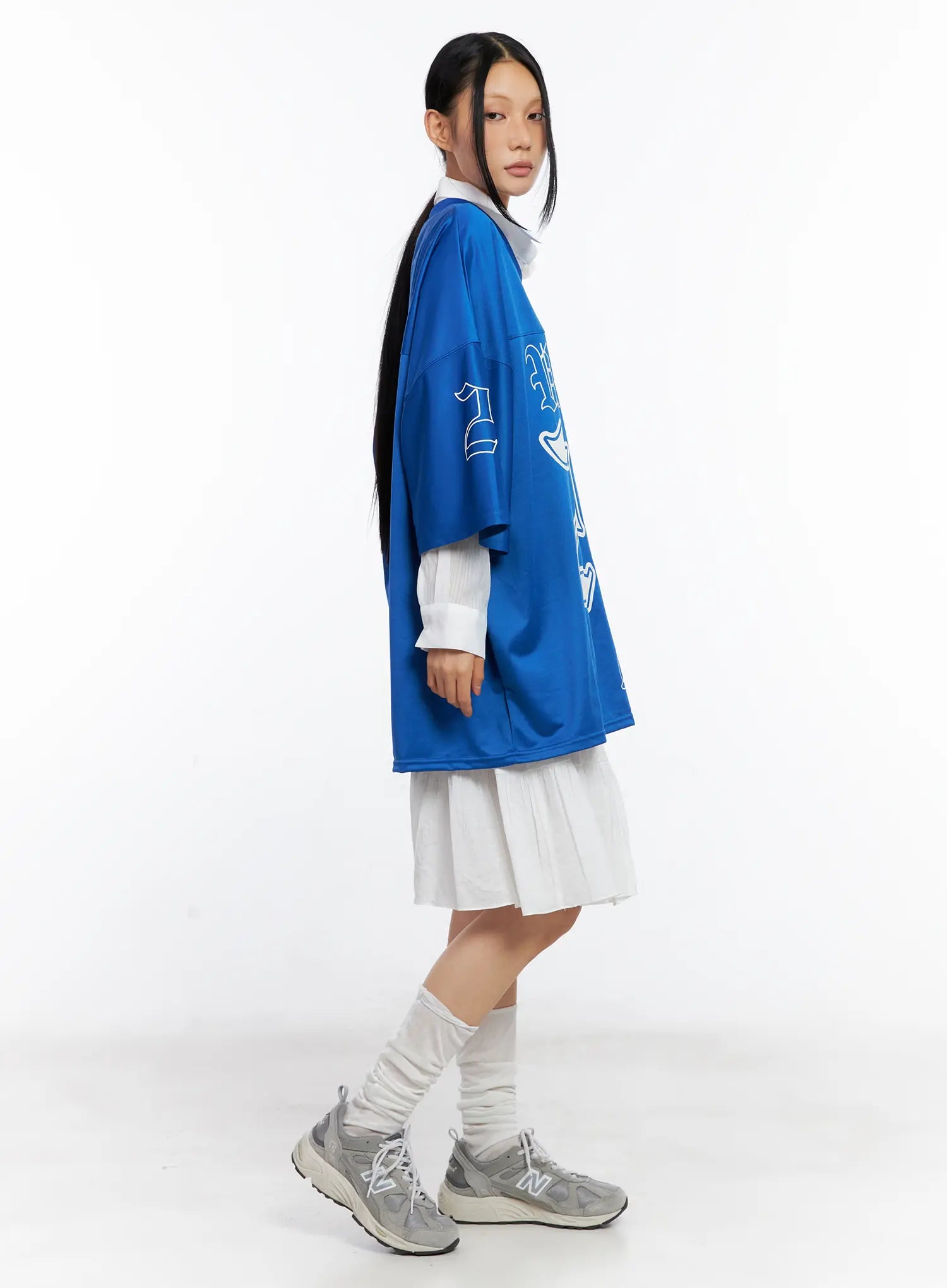 oversized-v-neck-graphic-tee-cl529