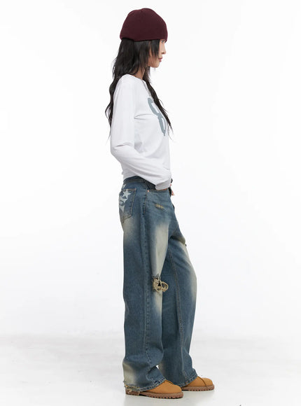 graphic-numbered-print-long-sleeve-top-co508