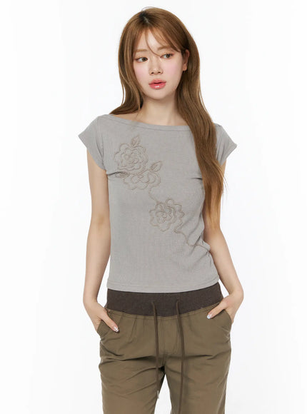 floral-embroidered-short-sleeve-top-cu511