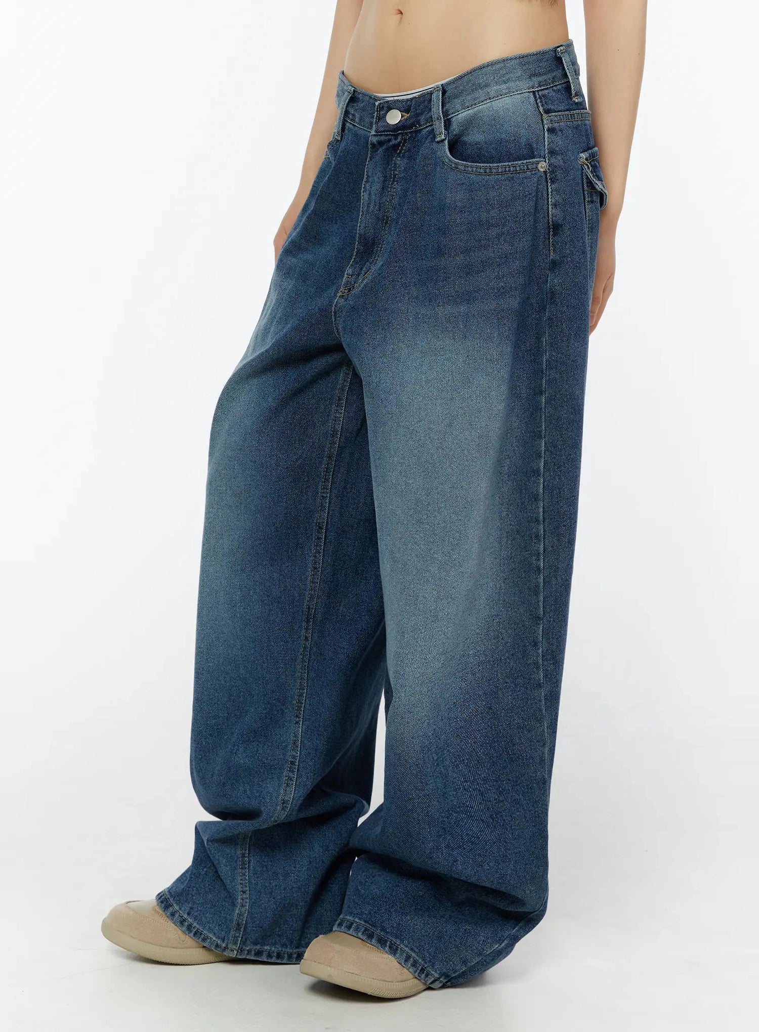 minseo-wide-leg-washed-jeans-iu518