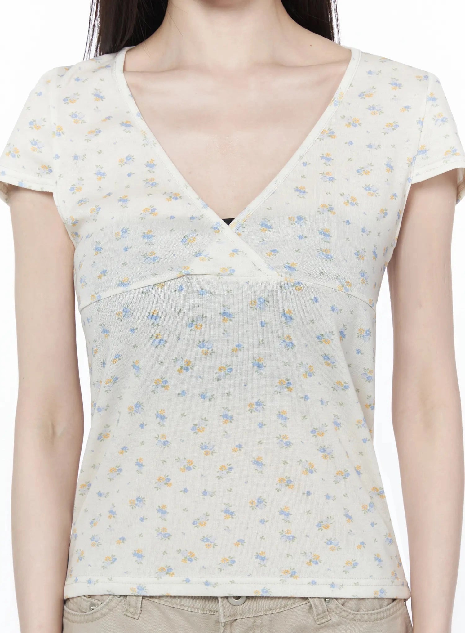 floral-v-neck-wrap-top-iu512