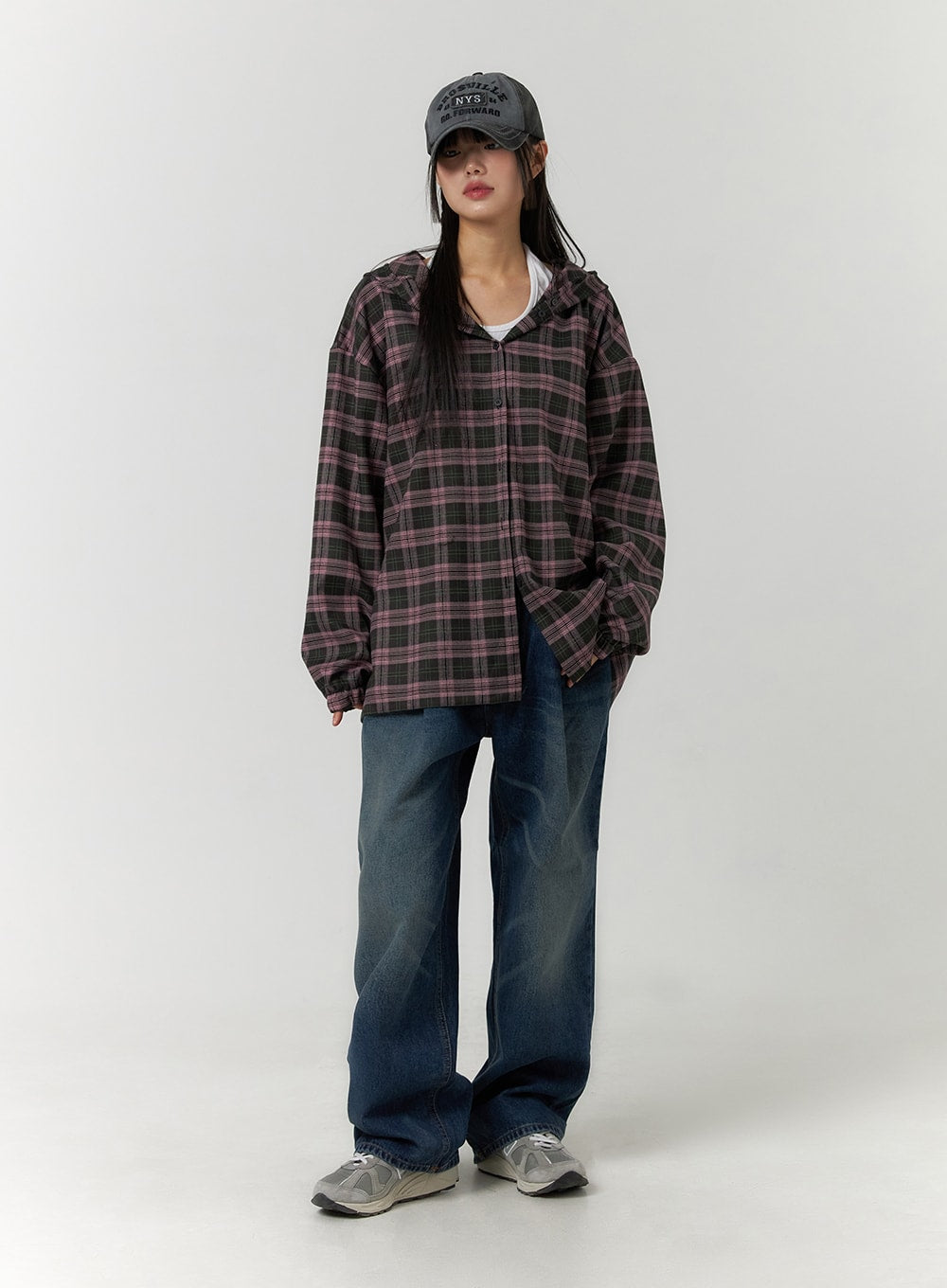 Wide Leg Washed Denim Jeans CF407 in blue, full-length front view on model, street-style wide-leg washed denim with pleated front, layered with plaid shirt and logo cap.