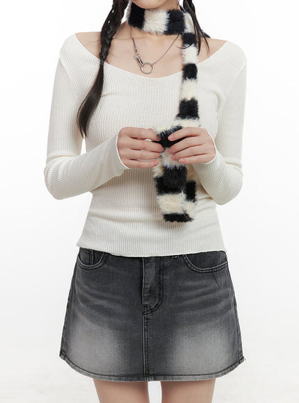 striped-chic-knitted-scarf-in427