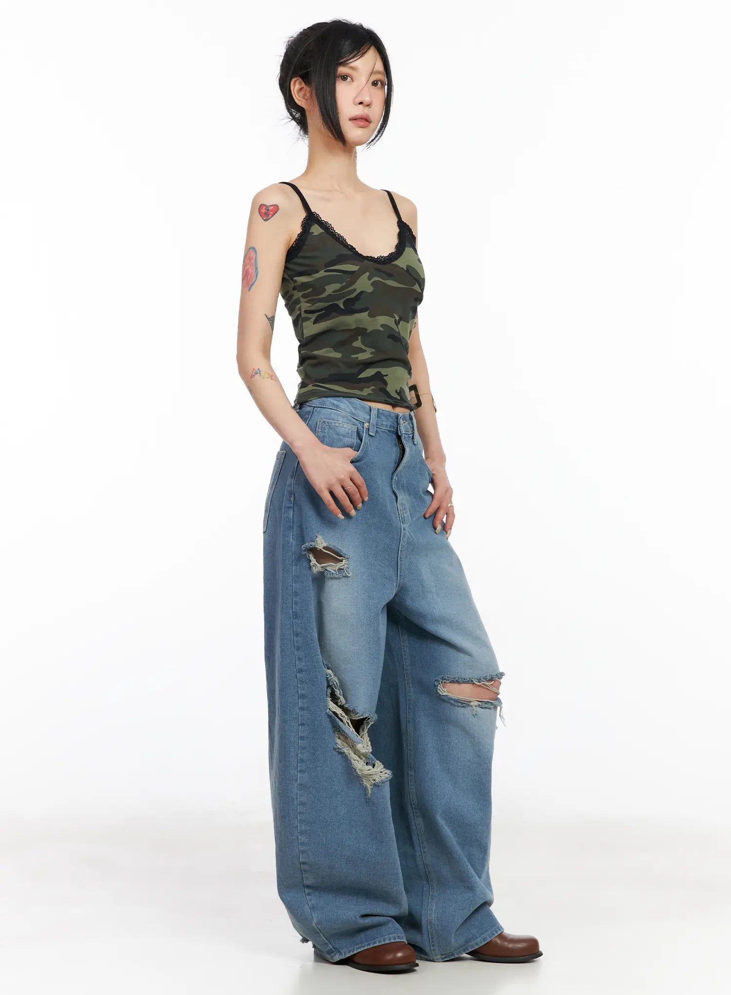 lylah-ripped-wide-leg-jeans-cm517