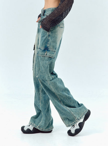 wide-leg-cargo-jeans-in-washed-blue-ig311