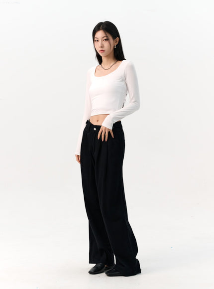 slimfit-u-neck-crop-top-io320