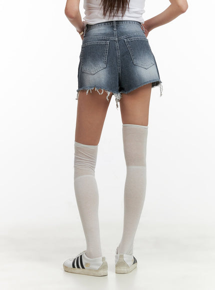 destroyed-hem-denim-shorts-cy431