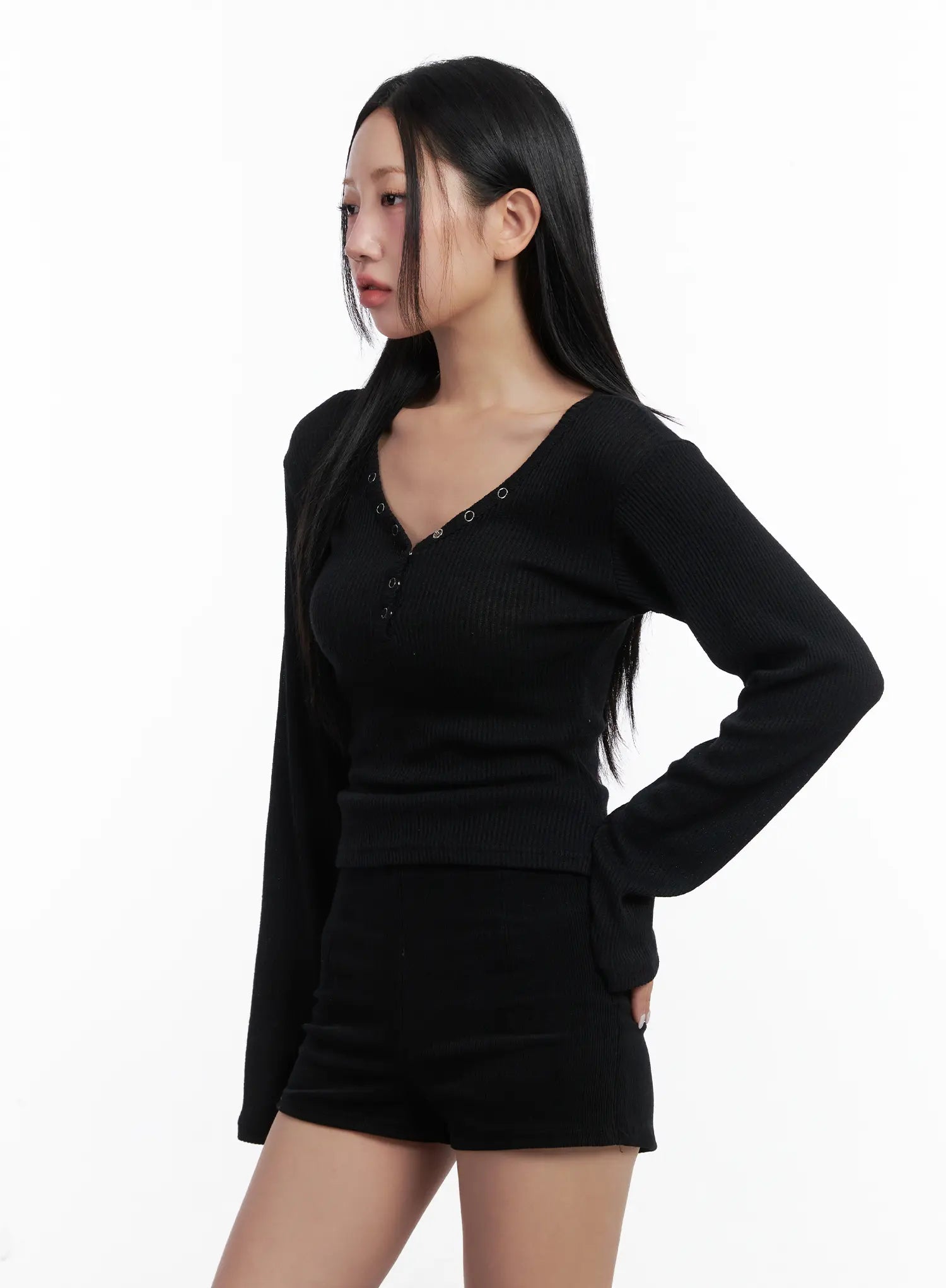 ribbed-v-neck-slim-long-sleeve-top-cn528