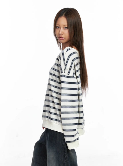 oversized-striped-off-shoulder-sweatshirt-co510