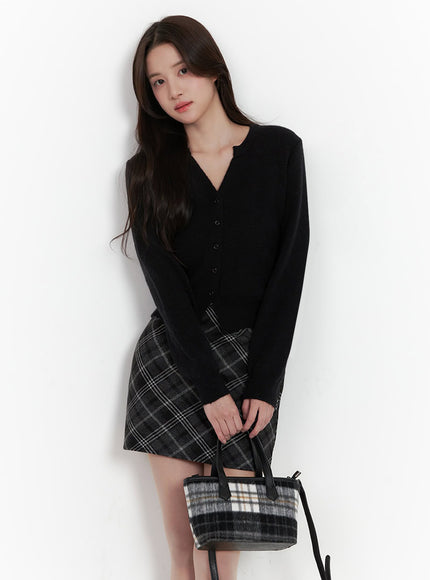 soft-checkered-shoulder-bag-ij510