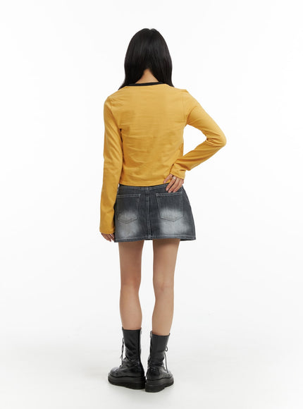 graphic-long-sleeve-crop-top-im405