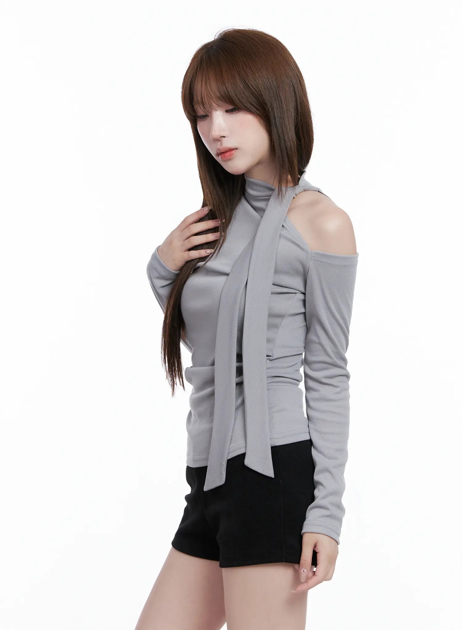 cut-out-shoulder-turtleneck-top-cg529