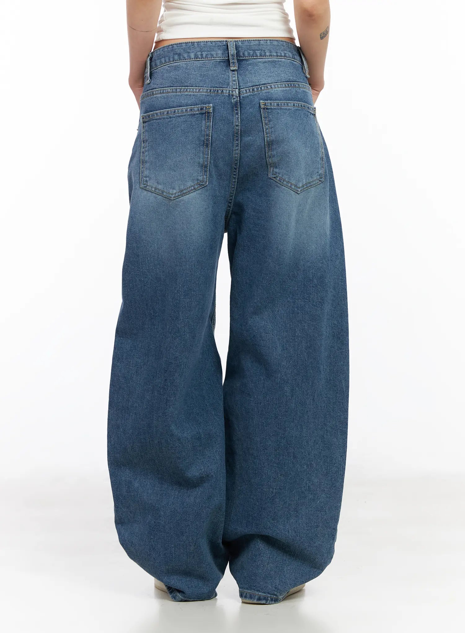 jieu-vintage-washed-wide-leg-jeans-cm516