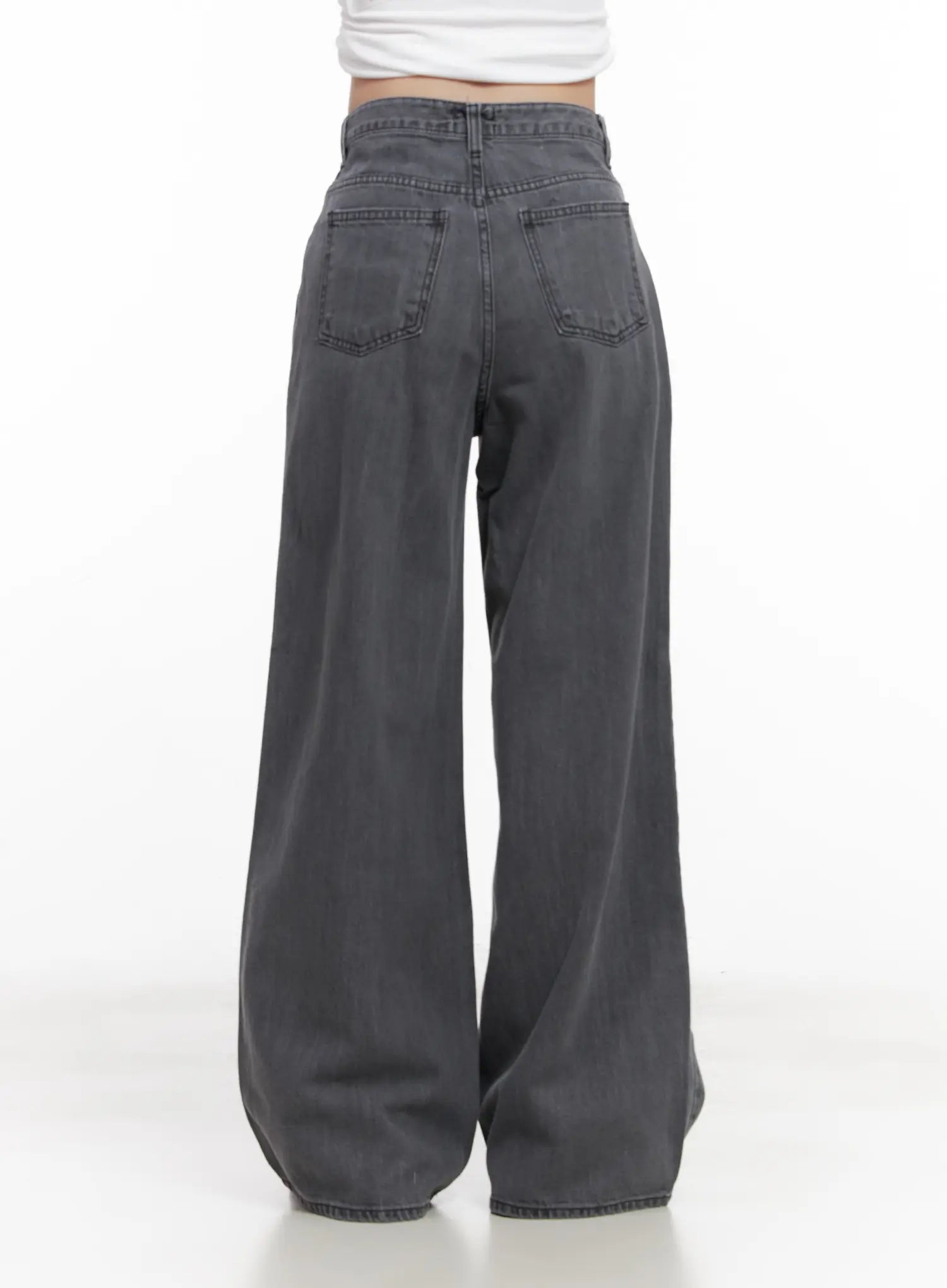 Jiyeon Dark Gray Denim Jeans CL516 in dark gray, back product shot on model, close view of dual patch pockets, wide-leg hem and washed cotton fabric detail.