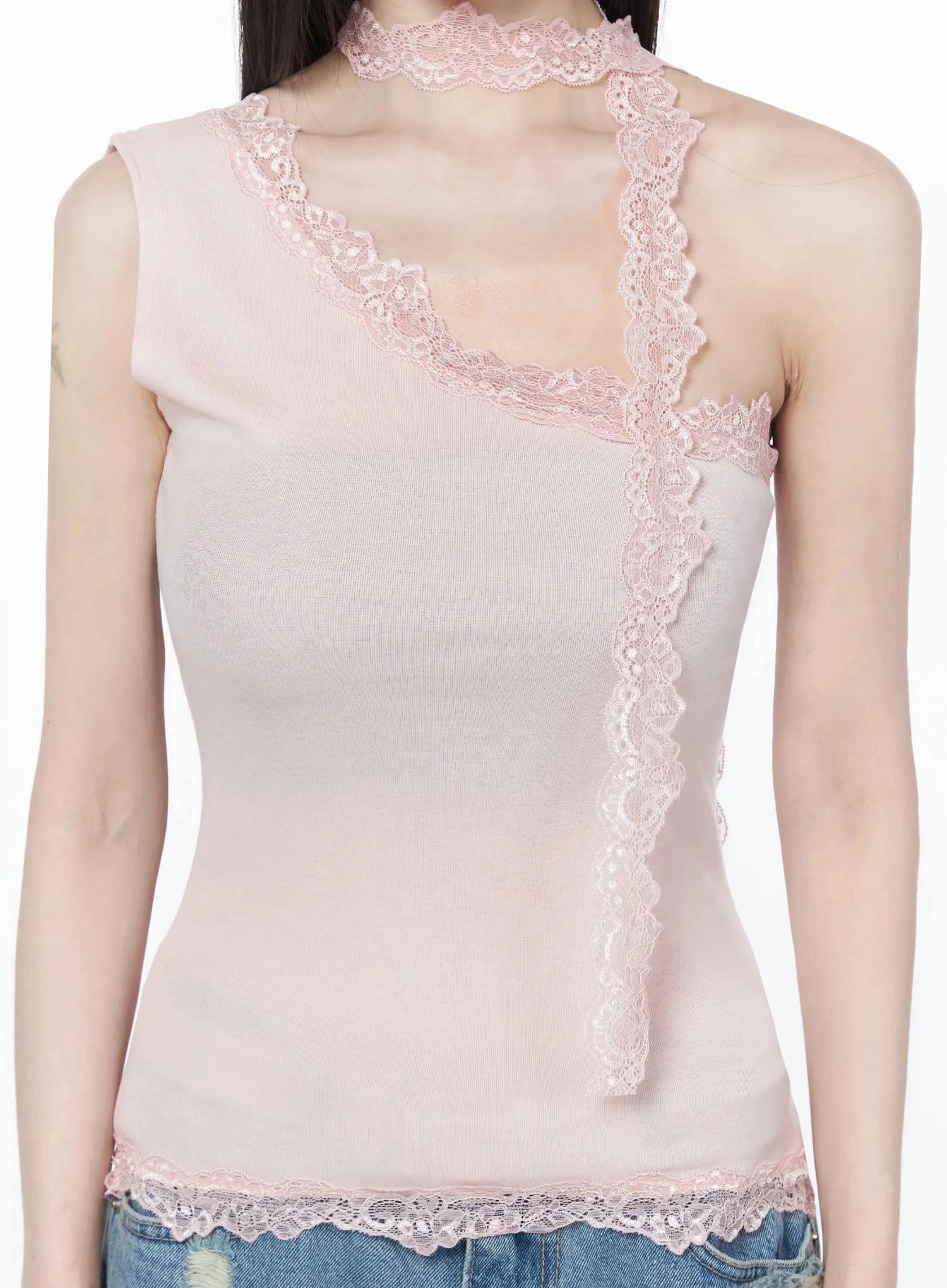 lace-trim-asymmetric-tank-top-iu512