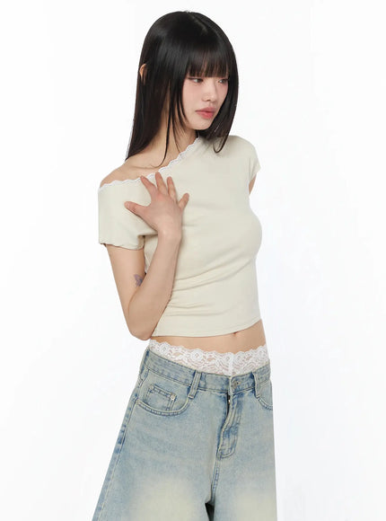 lace-trim-off-shoulder-crop-top-iy525