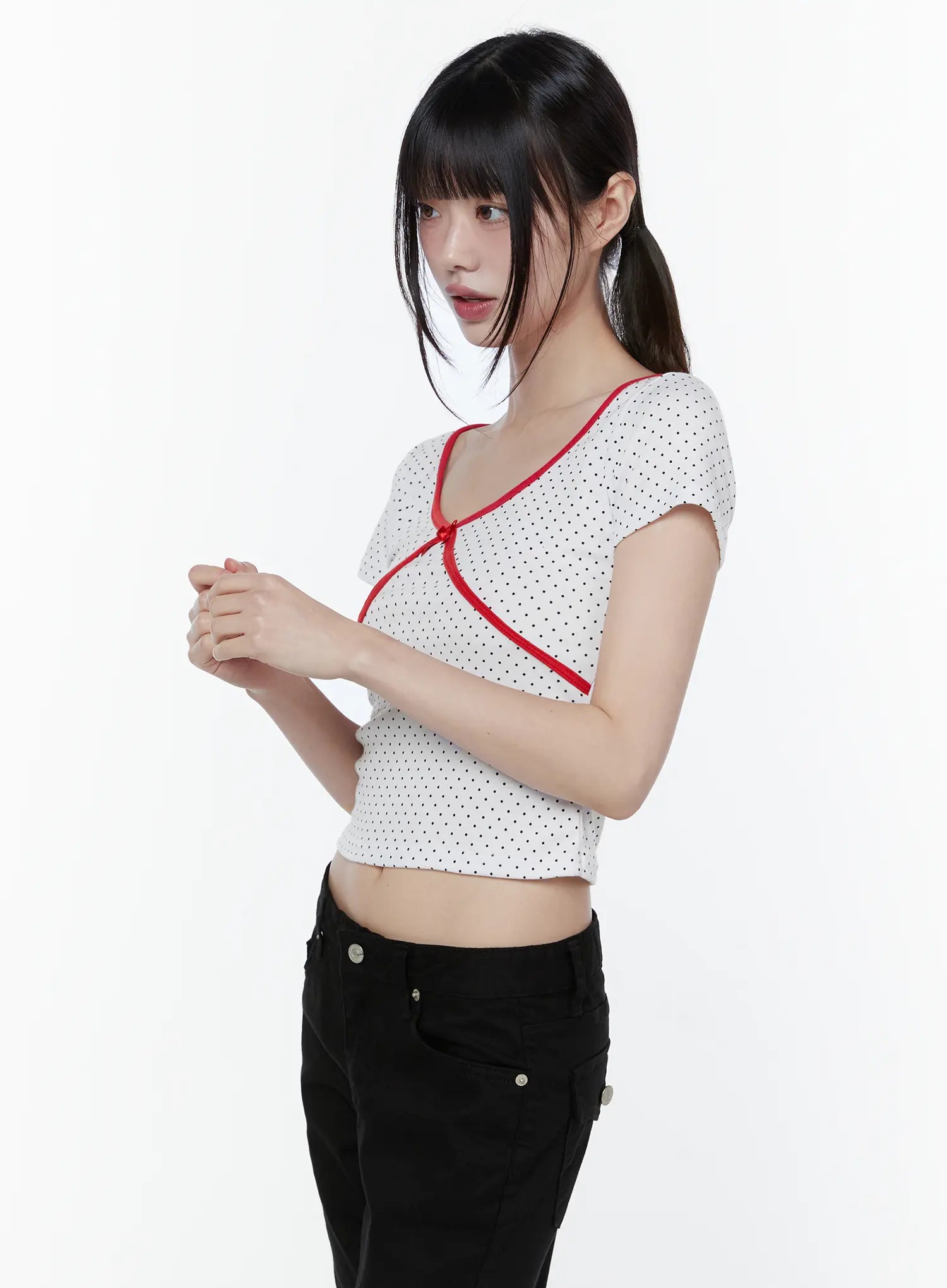 polka-dot-ribbon-v-neck-tee-cu508