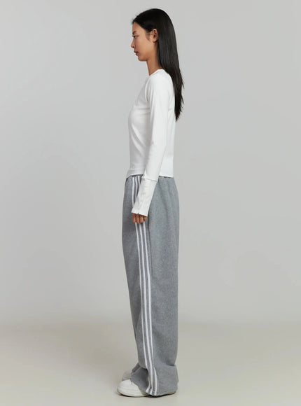 button-sleeve-ribbed-top-ij505