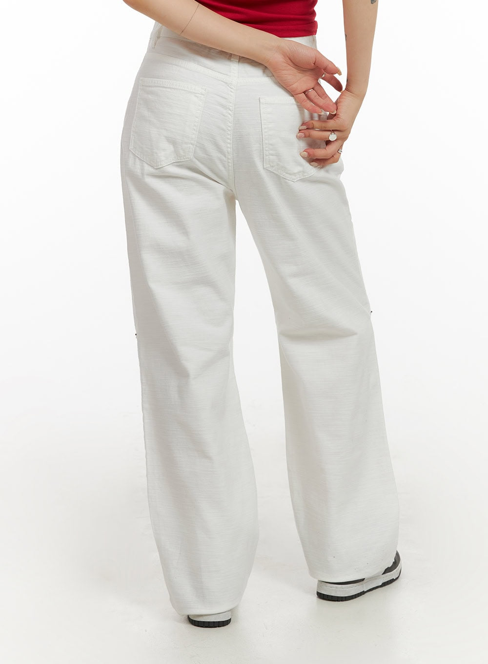 pintuck-straight-leg-pants-iy410