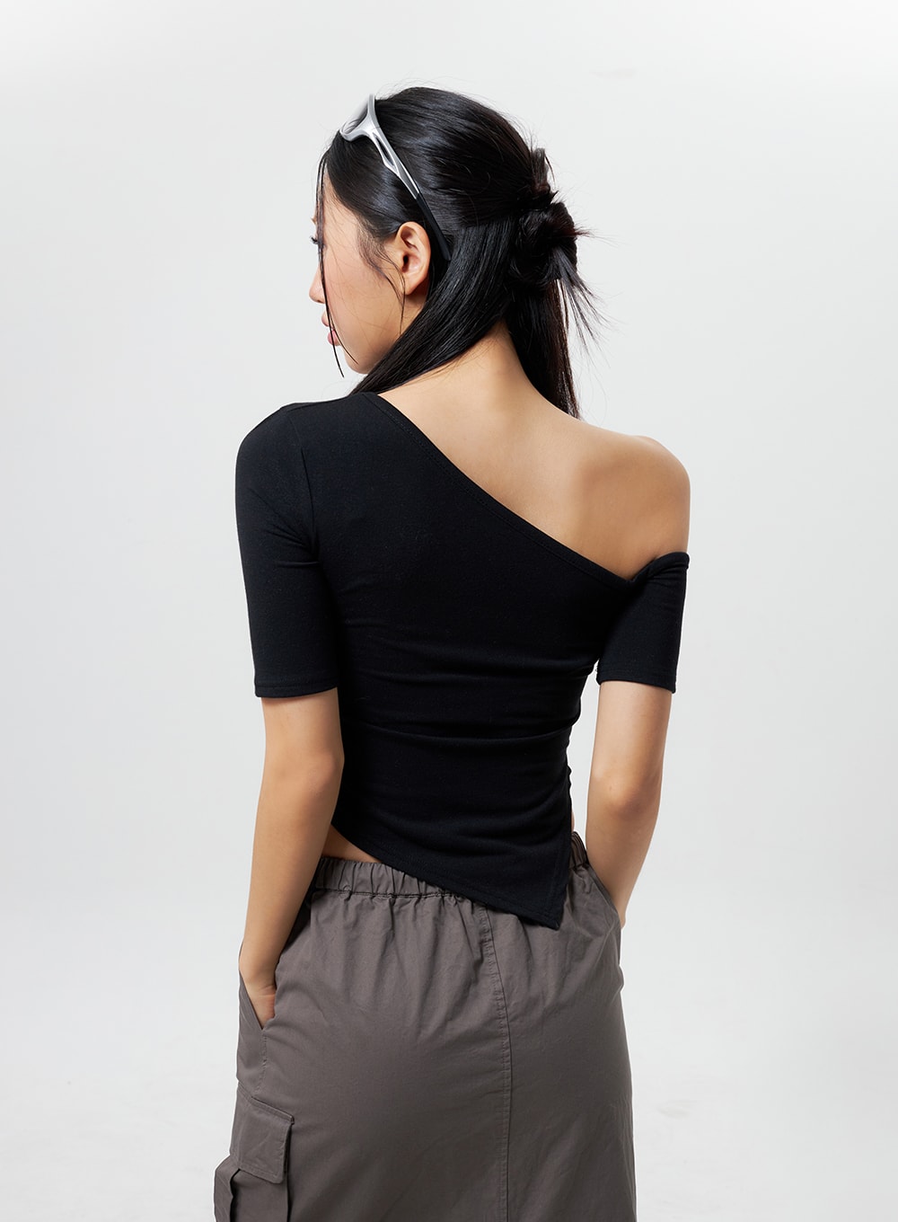 cut-out-unbalanced-top-cy324
