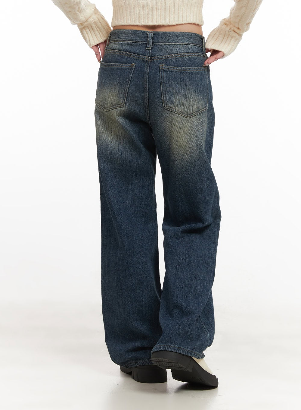 Audrey Washed Wide-Leg Jeans CJ516 in dark blue, back close-up on model, showing dual back patch pockets with contrast stitching and washed fading detail on wide-leg denim.