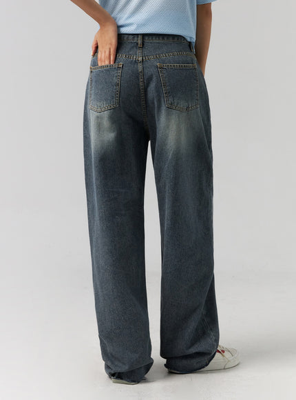 wide-fit-washed-jeans-cg314