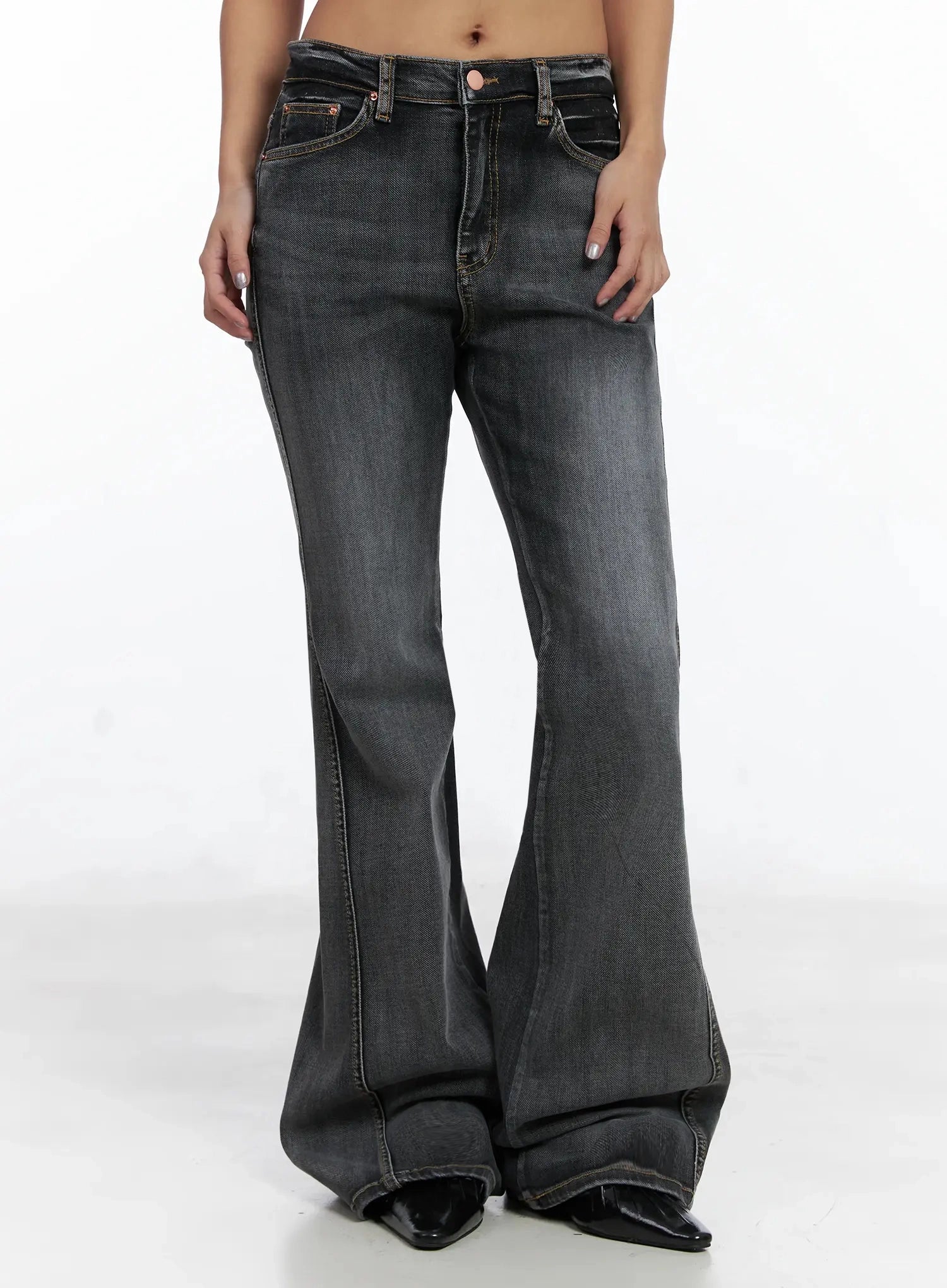Phoe Flared Jeans ID503 in washed grey, front product shot from waist to hem on model, highlighting bootcut flare, mid-rise waistband, and washed cotton-spandex fabric.