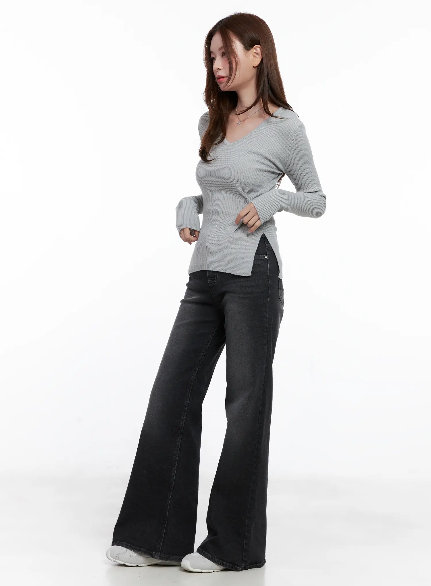 ribbed-v-neck-long-sleeve-knit-top-cg521