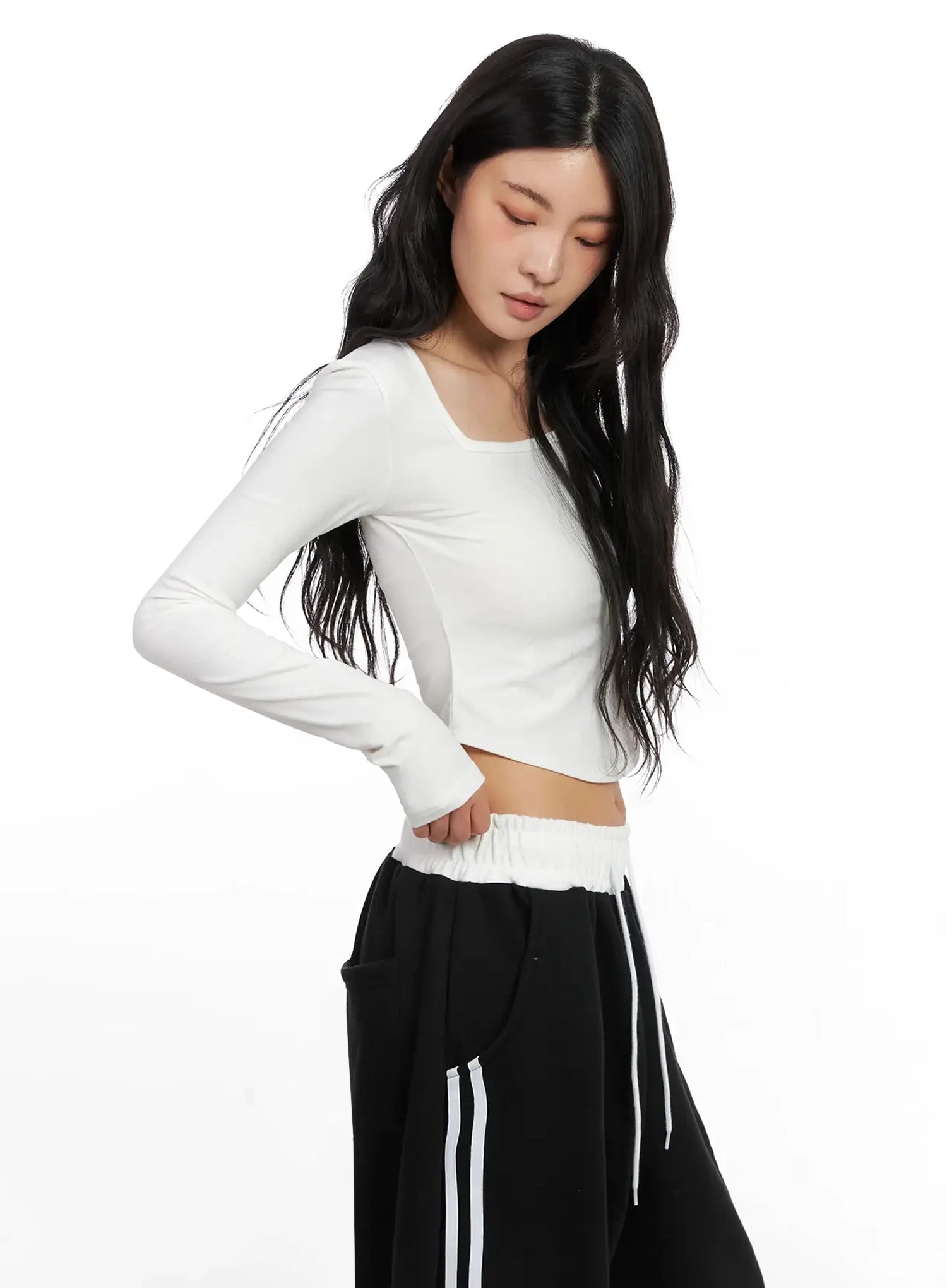 square-neck-crop-top-in528