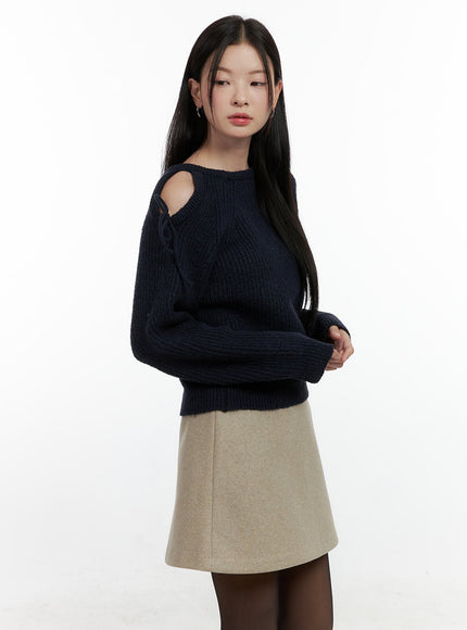 shoulder-cut-out-sweater-on408