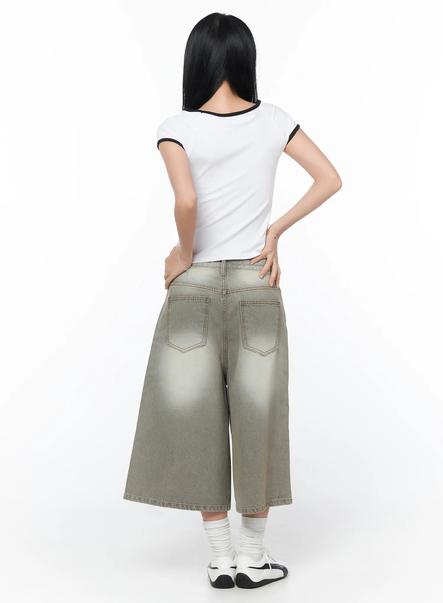 dess-washed-wide-leg-bermuda-jorts-cy512