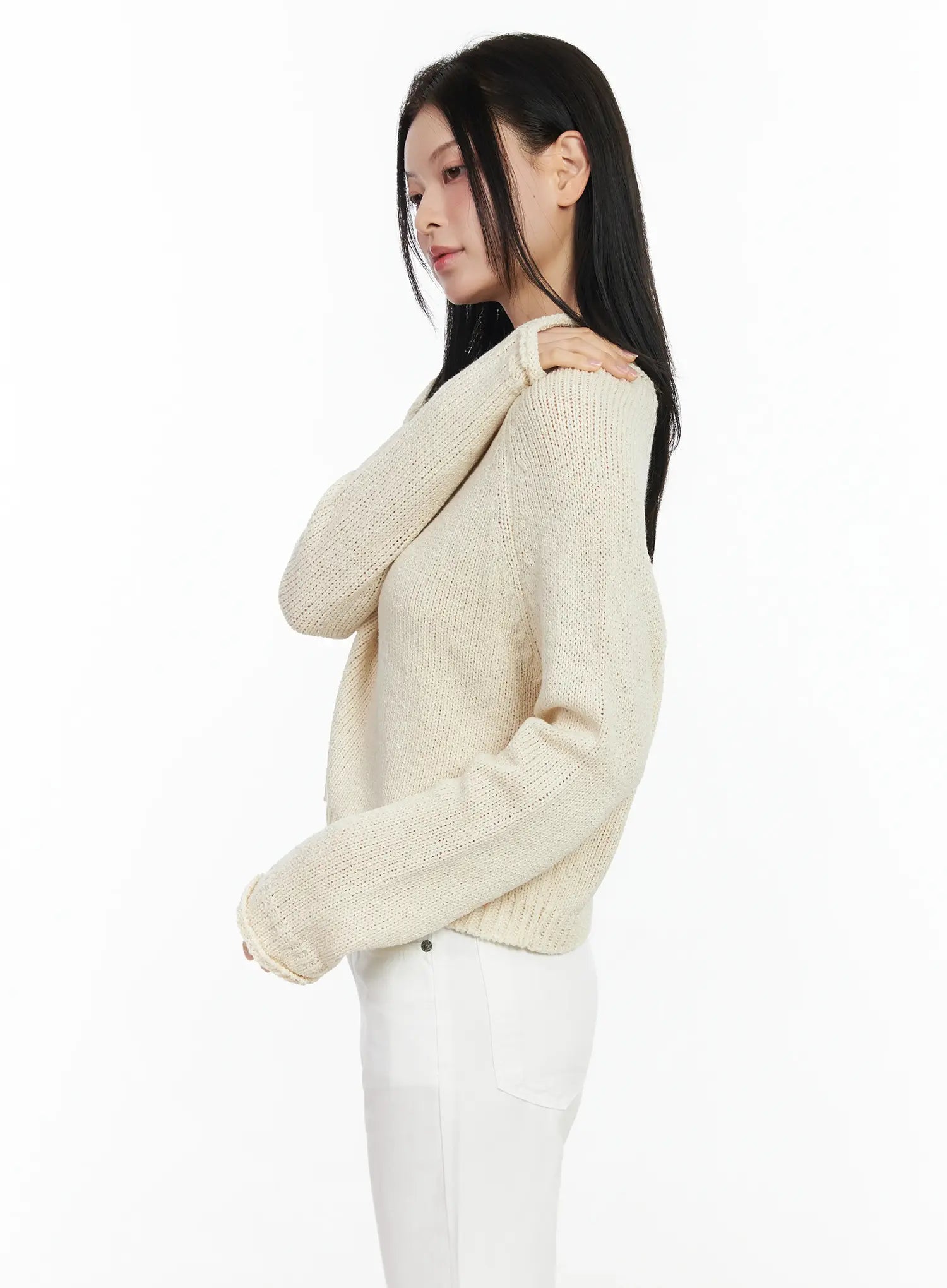 round-neck-pendant-sweater-im524