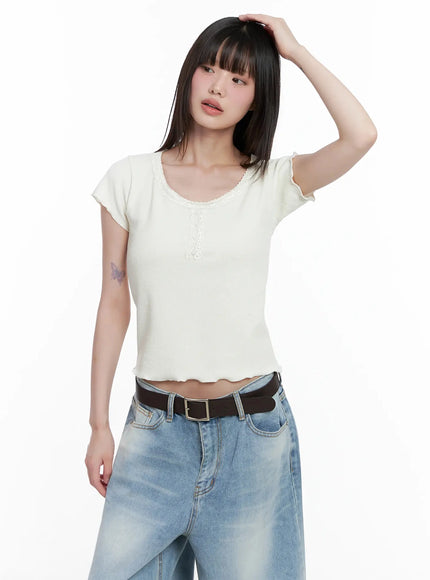 lace-trimmed-button-short-sleeve-il531