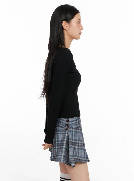 wide-neck-fitted-long-sleeve-top-is508