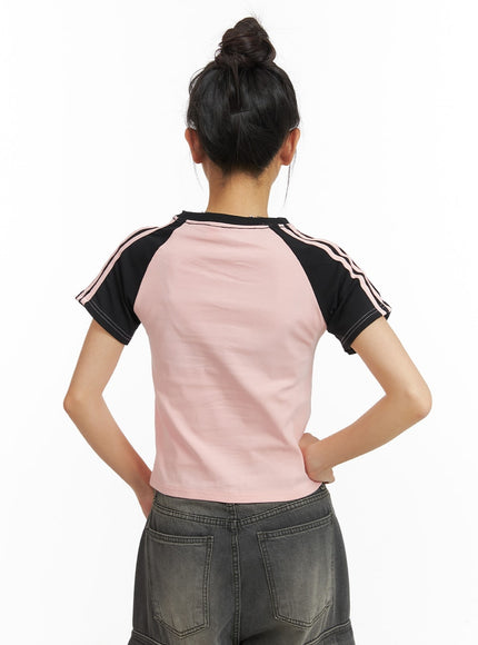 contrasting-graphic-cropped-tee-cm411