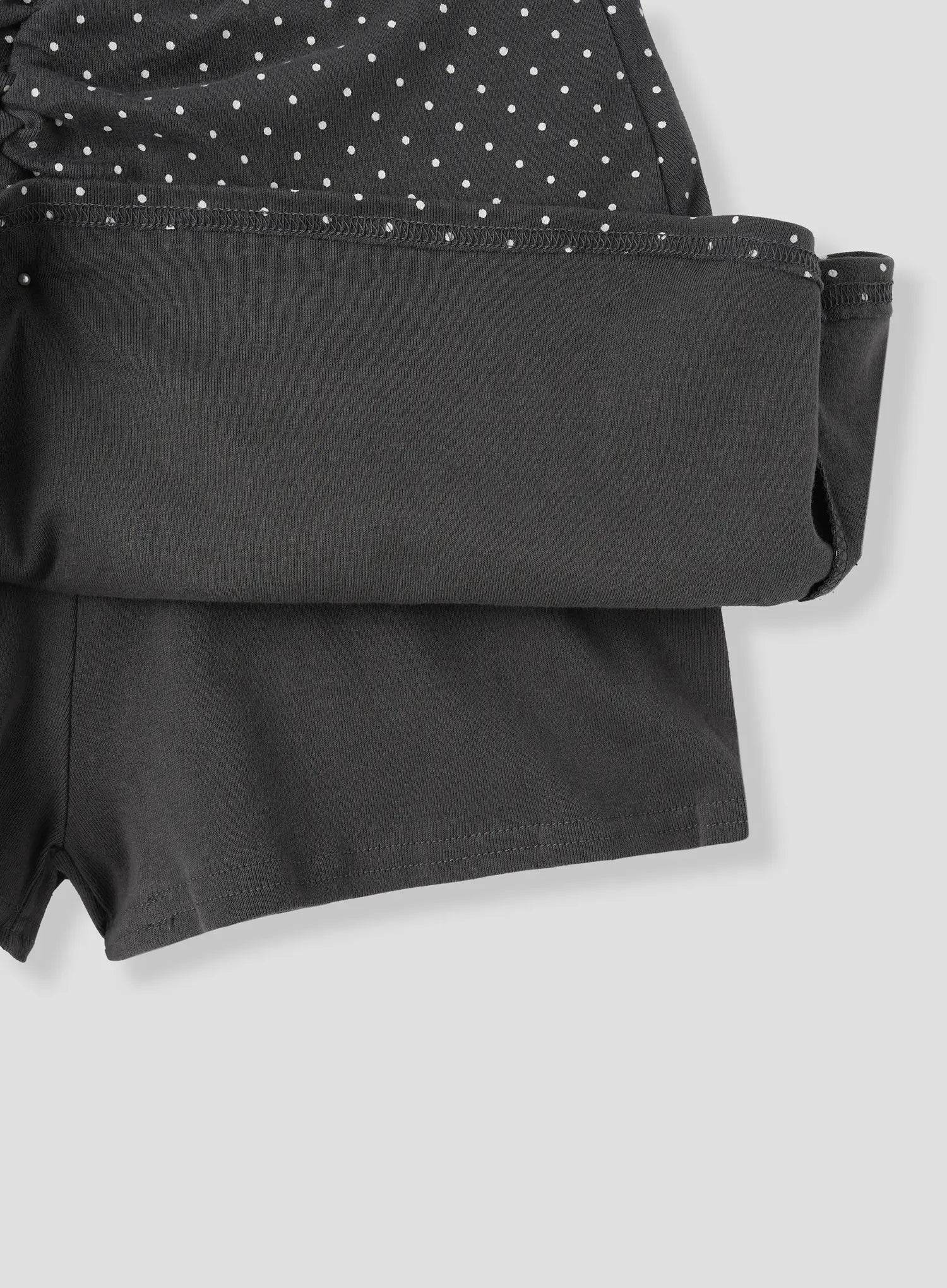 polka-dot-ruffle-mini-skirt-iu526