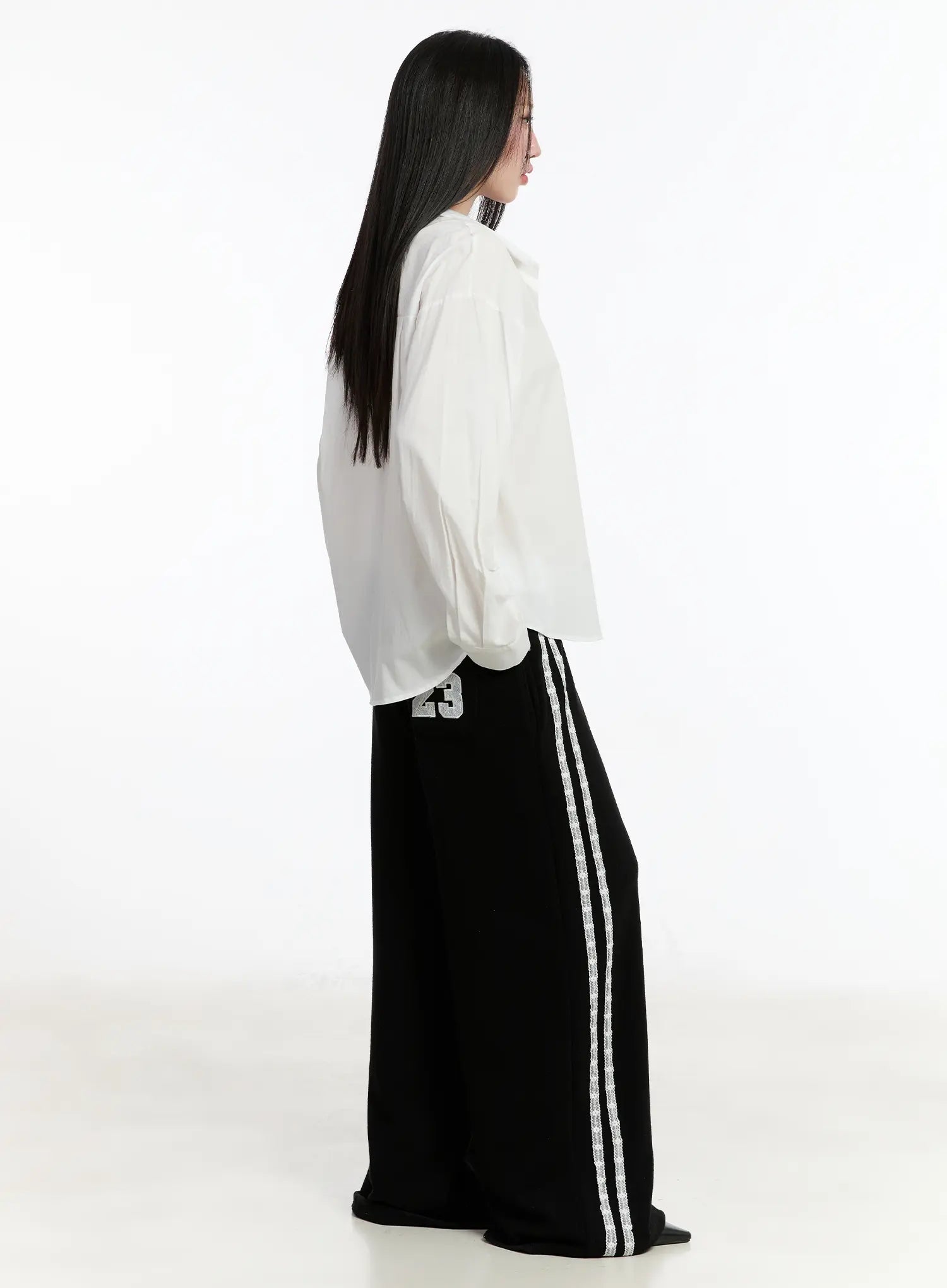 striped-lace-sweatpants-cm511