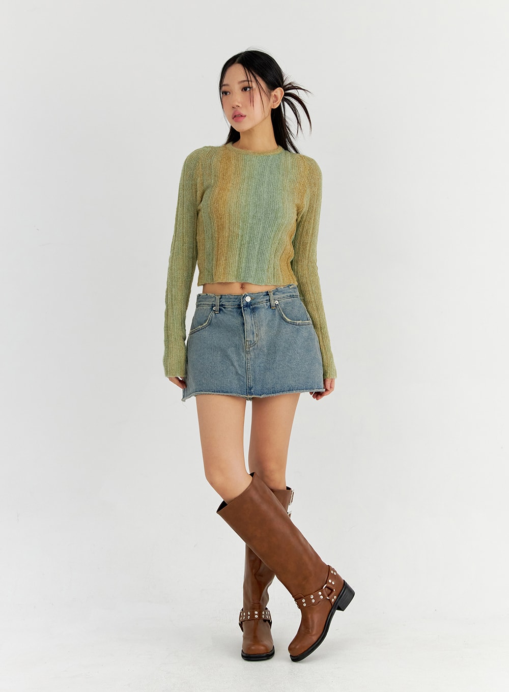 round-neck-gradient-color-crop-sweater-co327