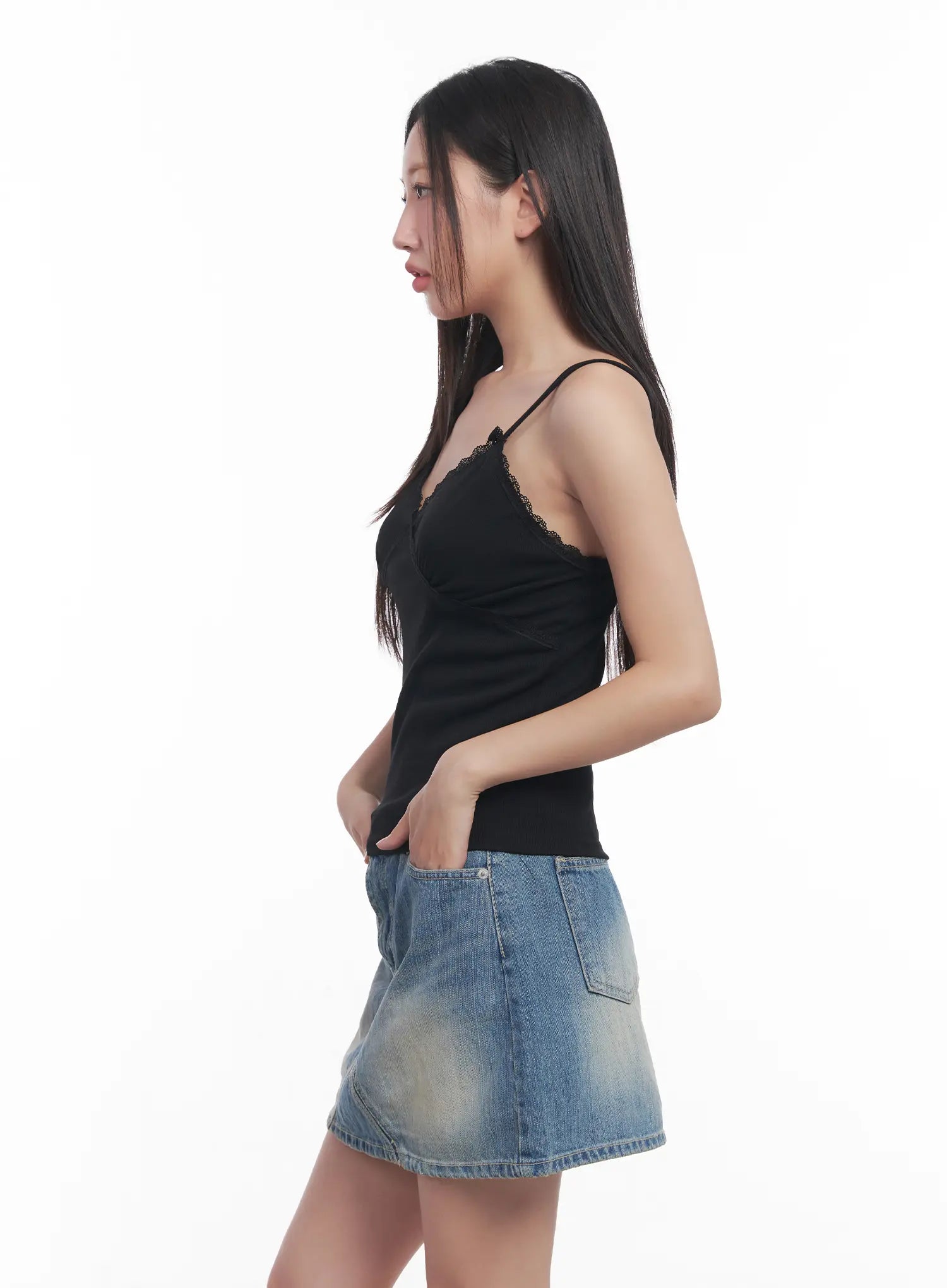 lace-trim-sweetheart-cami-cu516