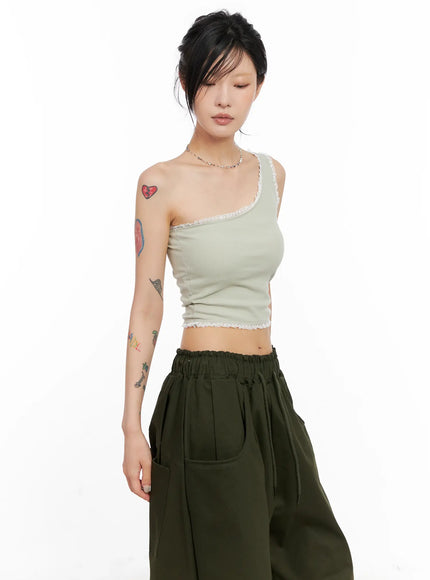 asymmetric-lace-trim-ribbed-top-cl525