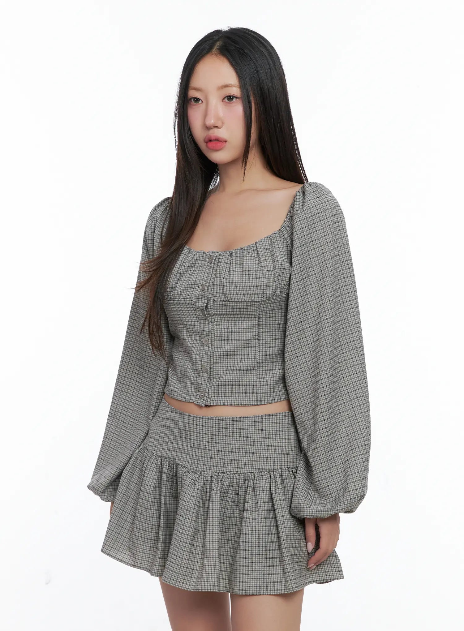 gingham-button-up-puff-sleeve-blouse-cs503