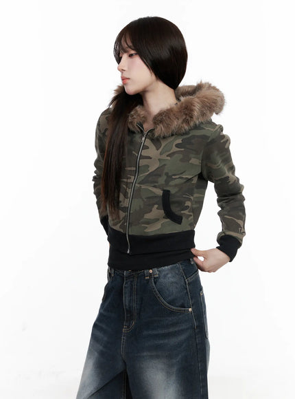 camo-faux-fur-crop-zip-up-hoodie-co521