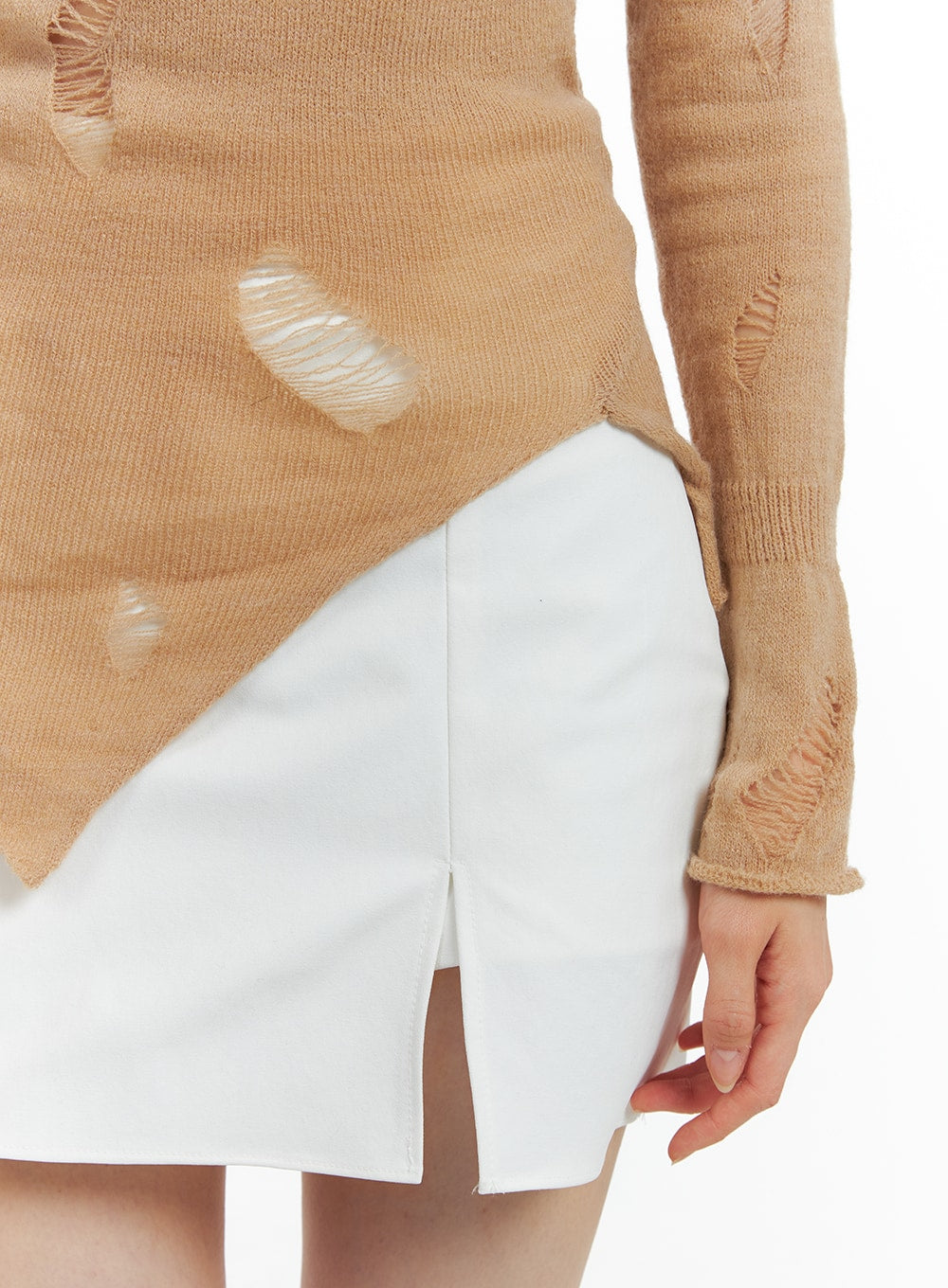 destroyed-unbalanced-edge-knit-top-om426