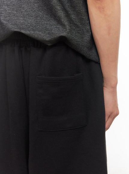 mens-comfy-wide-fit-sweatshorts-ia511