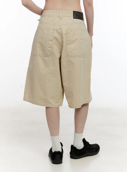 beige-carpenter-jorts-cl507